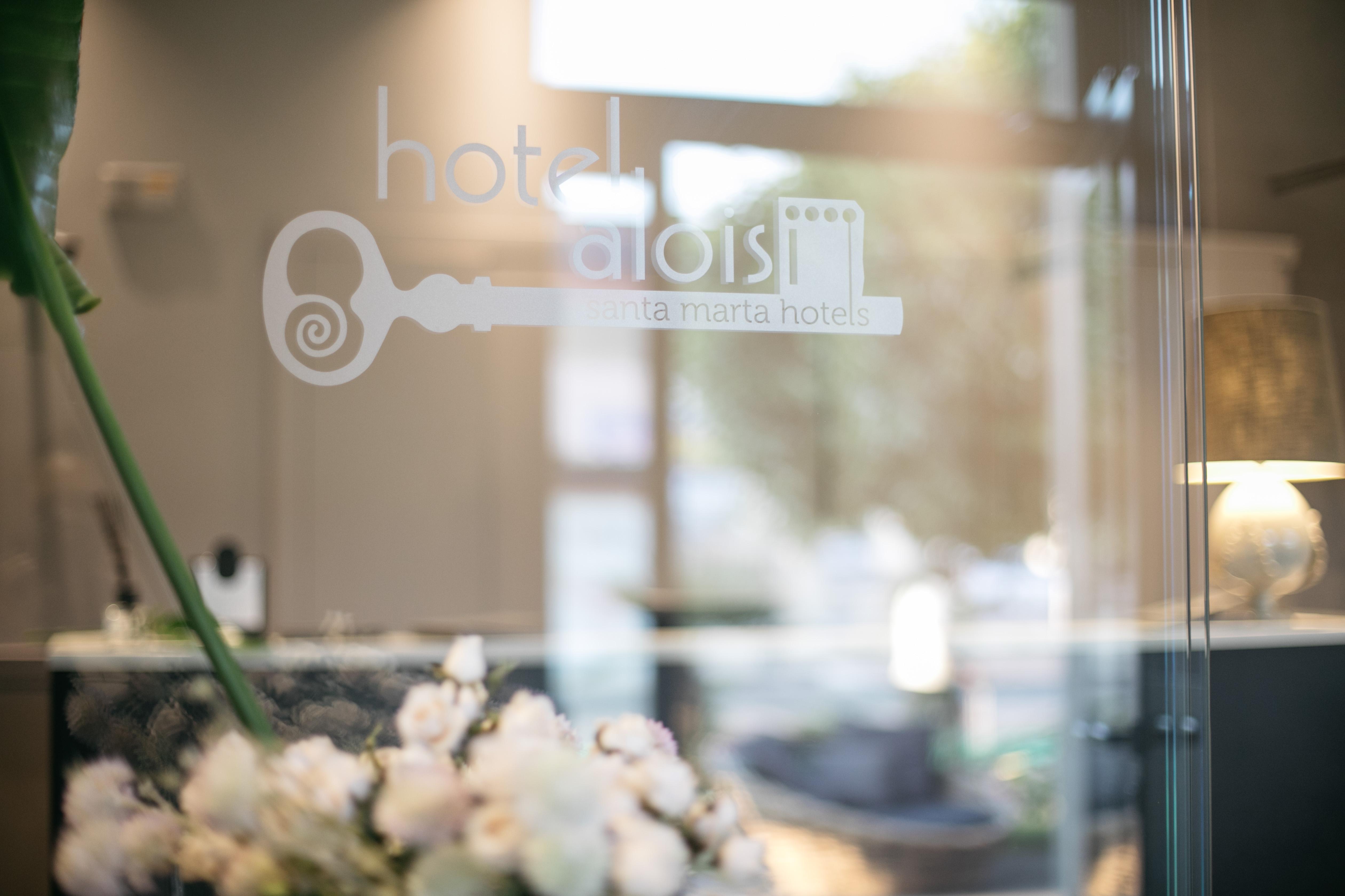 Hotel Aloisi Lecce Bagian luar foto