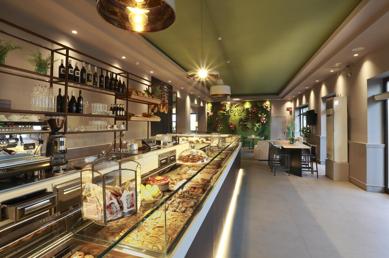 Hotel Aloisi Lecce Bagian luar foto